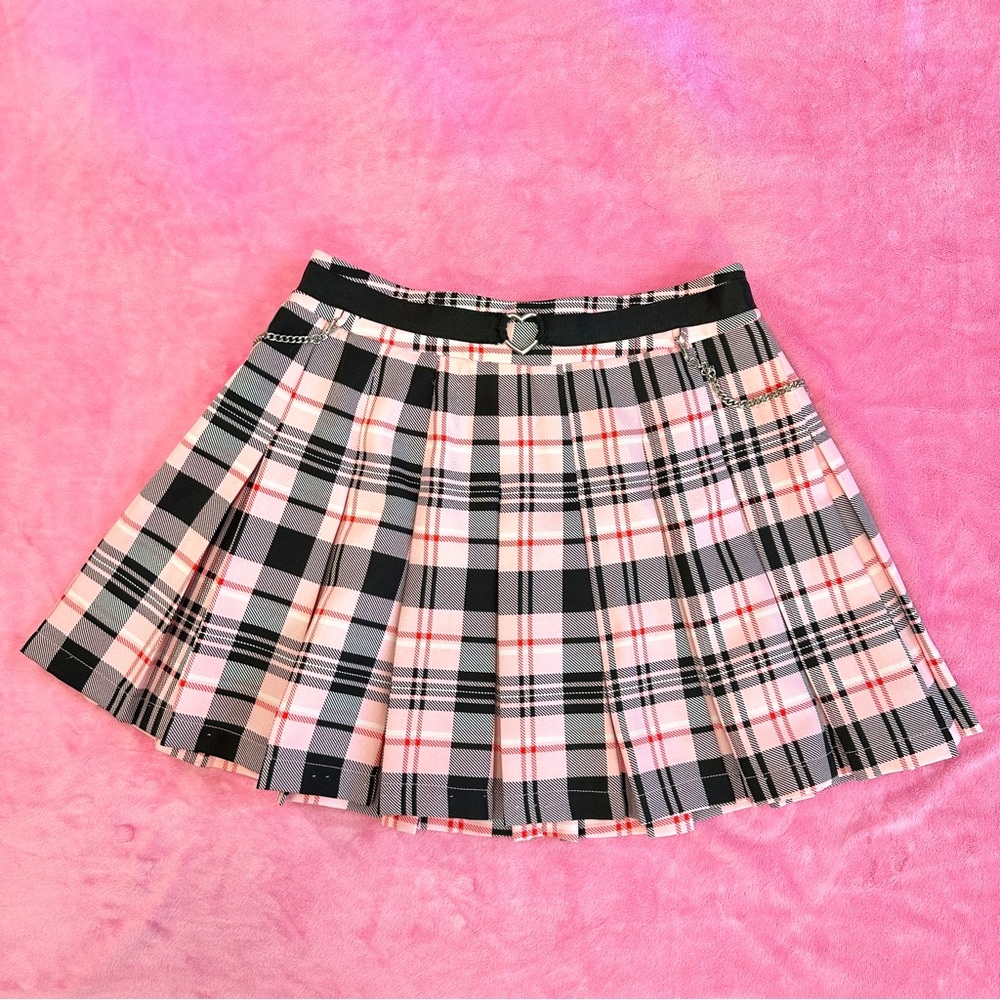Moody Me Plaid Pink & Black pleated skirt
